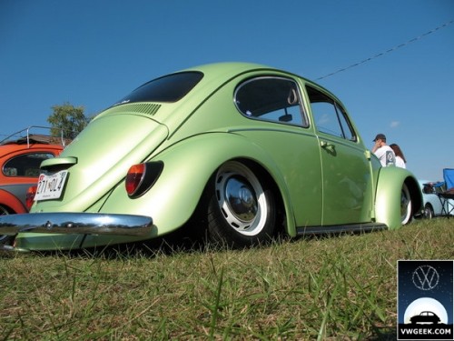 http://www.vwgeek.com/wp-content/uploads/2008/11/green_slowrider_by_k_i_d__a-500x375.jpg